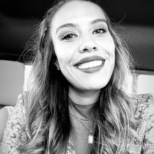 Meet your Posher, Alejandra